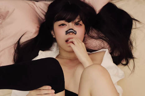 清純學妹的第一次-創可貼