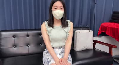 FC2PPV-4543861來面試的帶娃人妻無碼中出教學