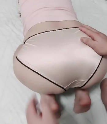 小姨的大白屁股-姨甥戀