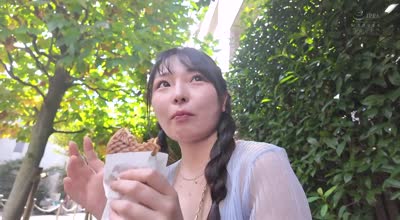 CAWD-823 山形から遊びに來ていた無垢で世間知らずな田舎娘に街頭えちえちインタビューしたら手応えあり！強引に言いくるめてAV出演 平山羽那